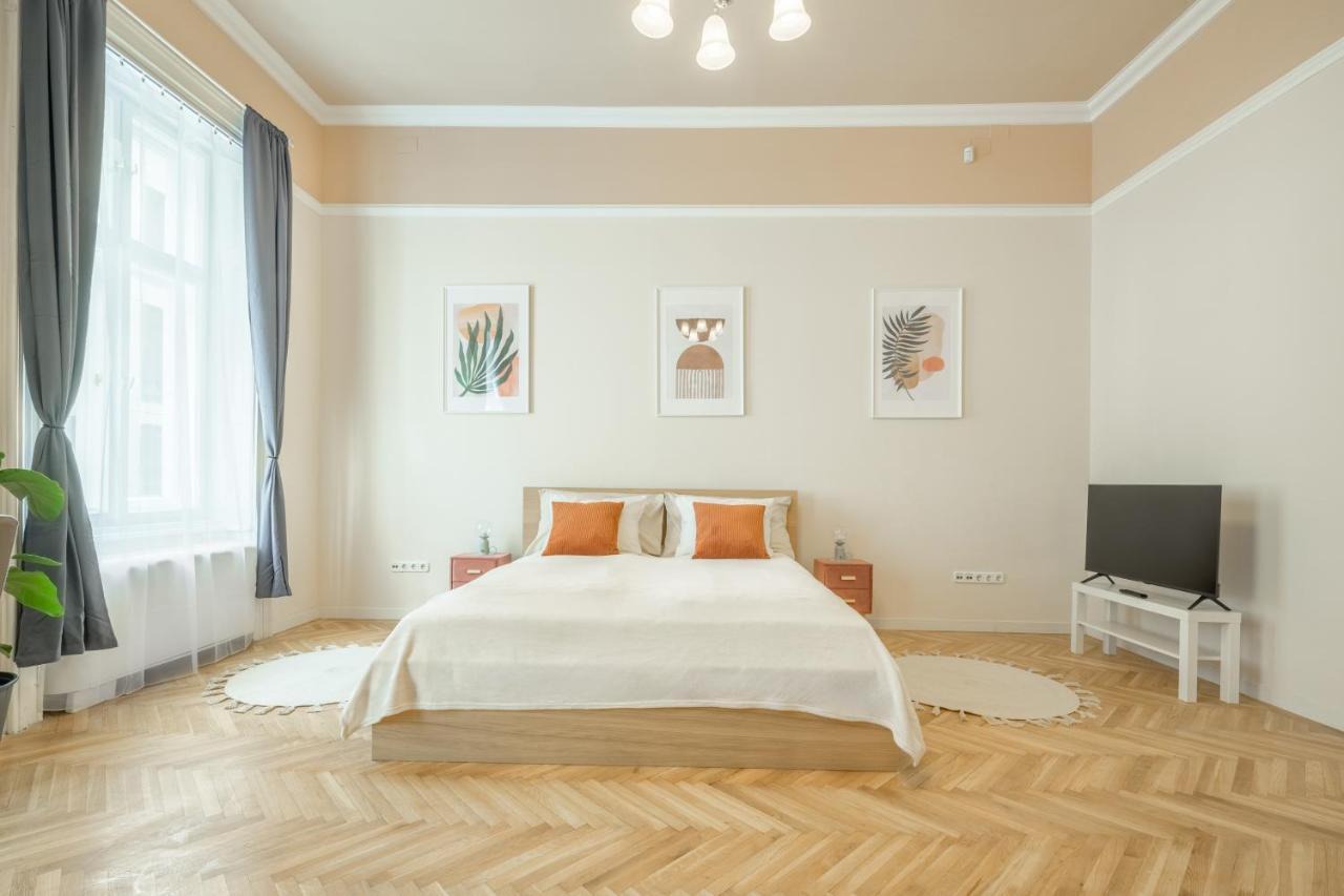 Best Seasons Andrassy بودابست المظهر الخارجي الصورة