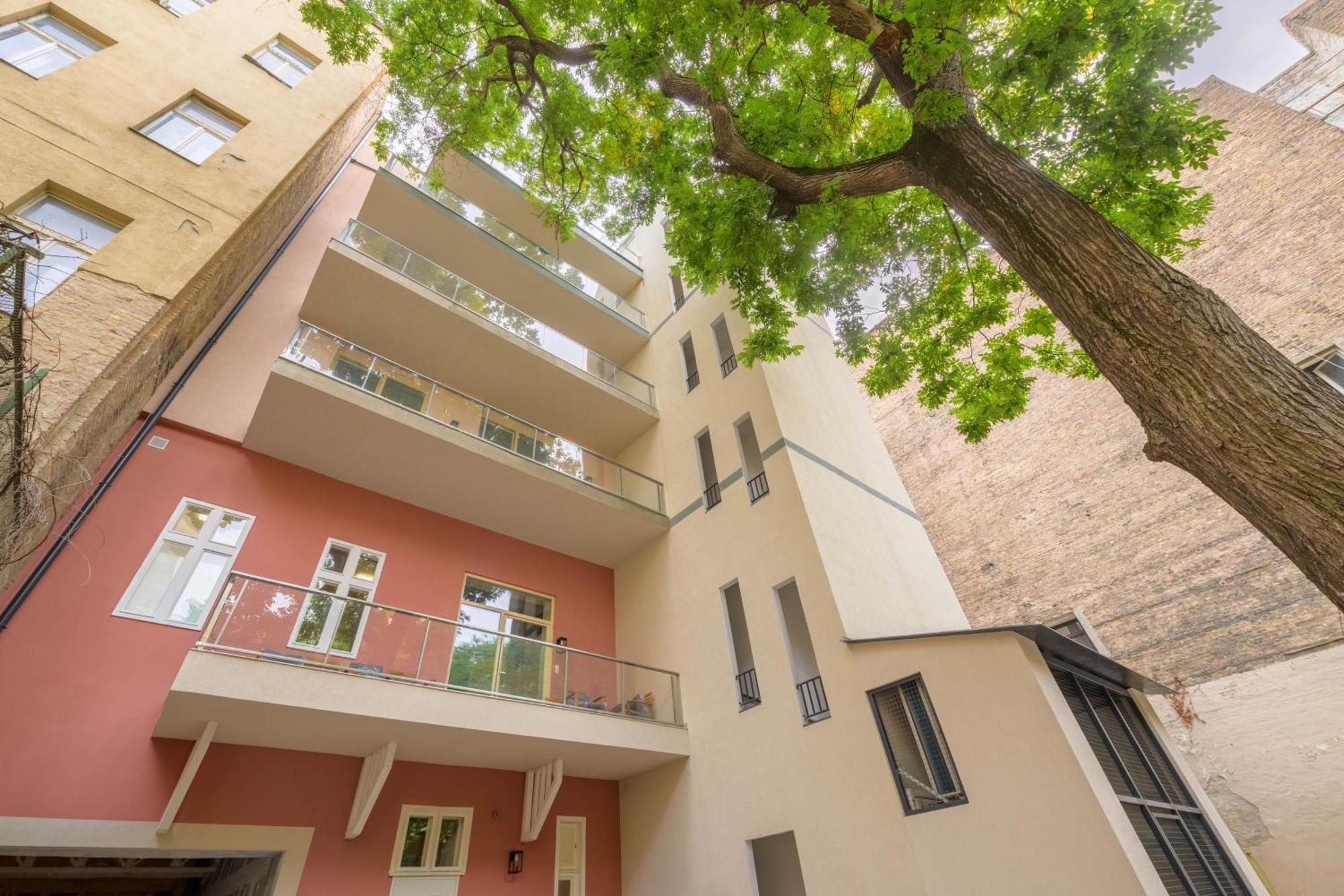 Best Seasons Andrassy بودابست المظهر الخارجي الصورة